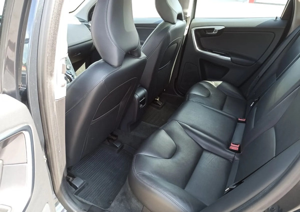 Volvo XC 60 cena 62600 przebieg: 275000, rok produkcji 2014 z Wrocław małe 22